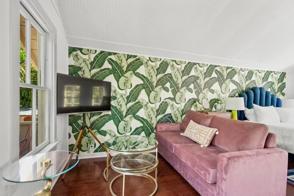The Julia Place Carriage House